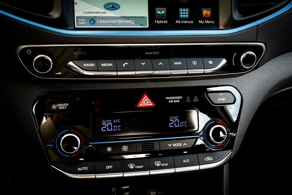 Hyundai IONIQ 1.6 GDi Blue Drive Premium uit 2019, foto 18