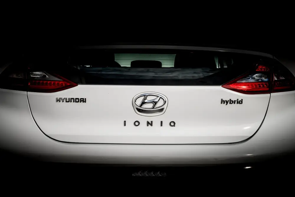 Hyundai IONIQ 1.6 GDi Blue Drive Premium uit 2019, foto 19
