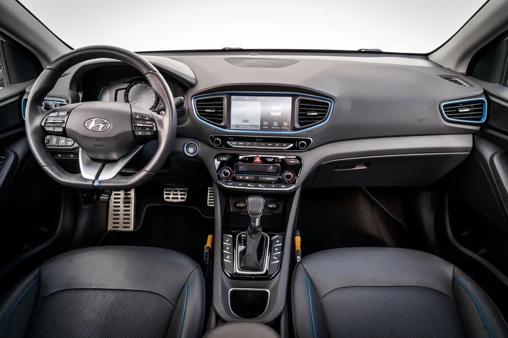 Hyundai IONIQ 1.6 GDi Blue Drive Premium uit 2019, foto 20