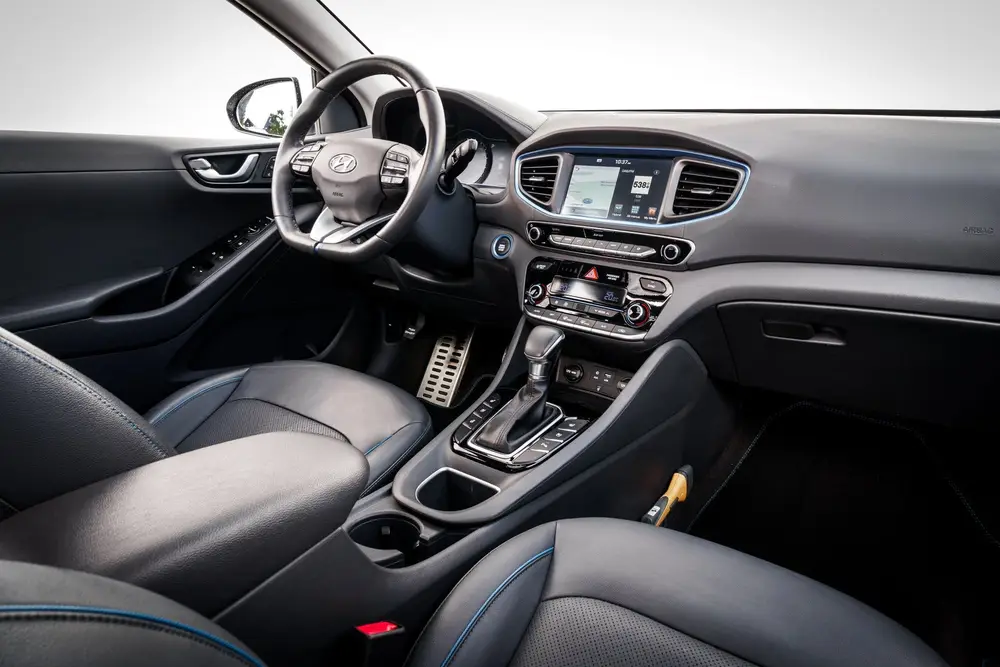Hyundai IONIQ 1.6 GDi Blue Drive Premium uit 2019, foto 3