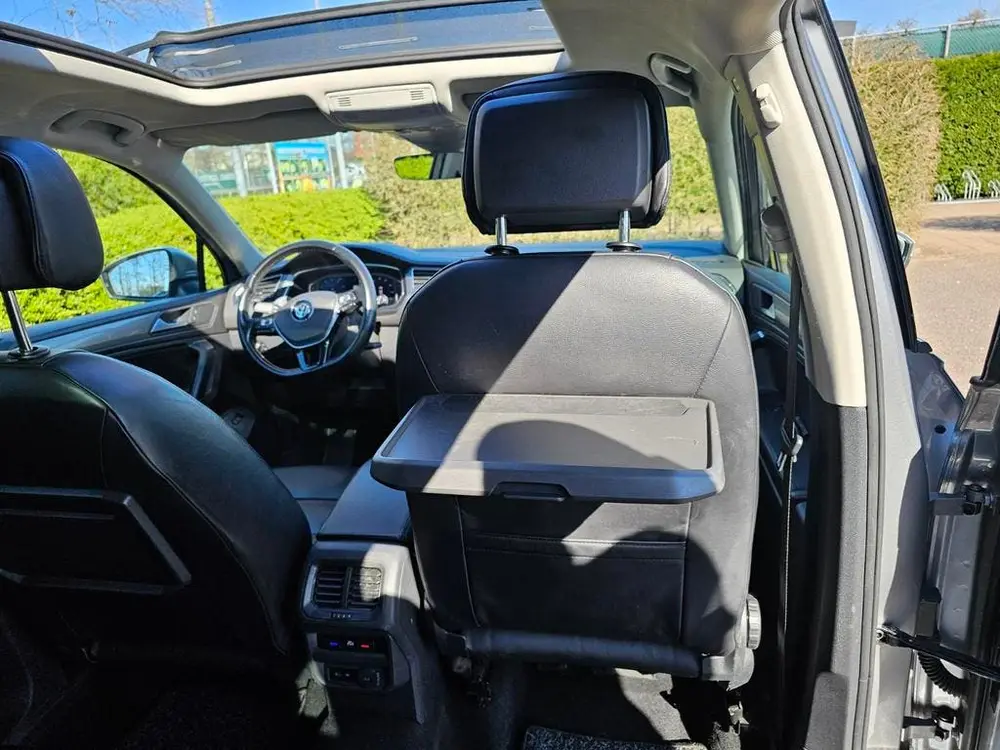 Volkswagen Tiguan Allspace Tiguan 1.5 TSI 150pk 7-DSG 2019 Grijs uit 2019, foto 16