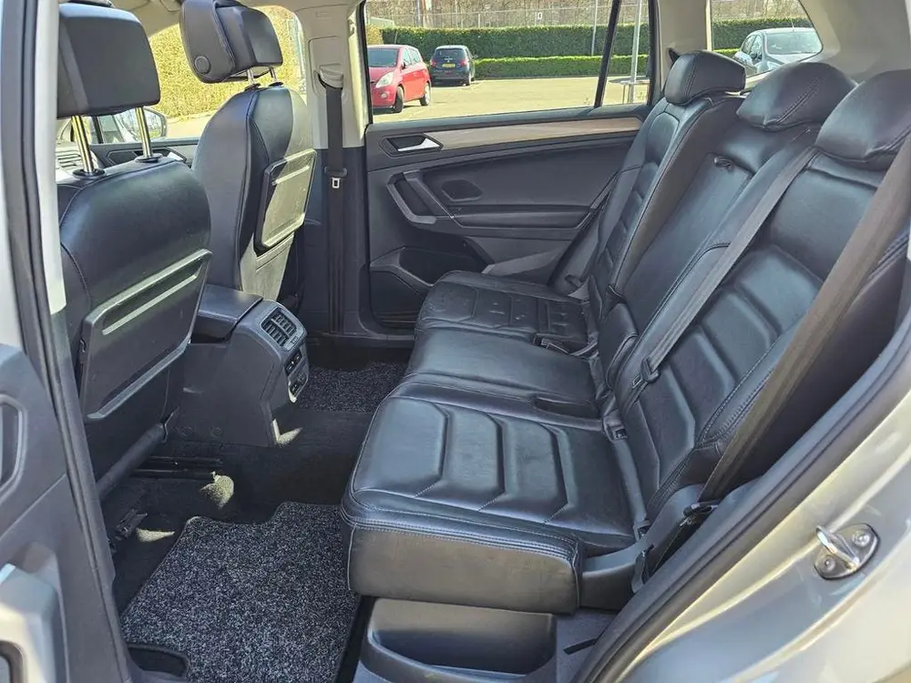 Volkswagen Tiguan Allspace Tiguan 1.5 TSI 150pk 7-DSG 2019 Grijs uit 2019, foto 18