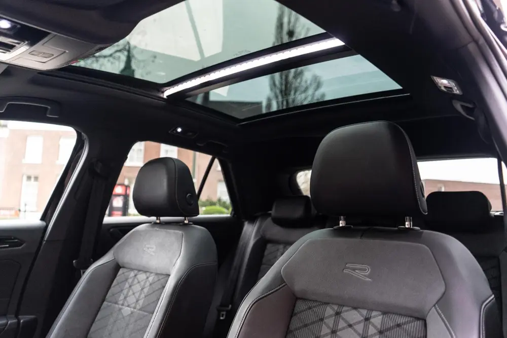 Volkswagen T-Roc 1.5 TSI R-Line Pano / Beats / IQ uit 2023, foto 13