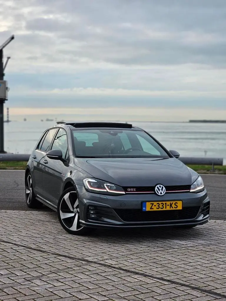 Volkswagen Golf 2.0 TSI 245pk 7-DSG 2019 Grijs uit 2019, foto 4