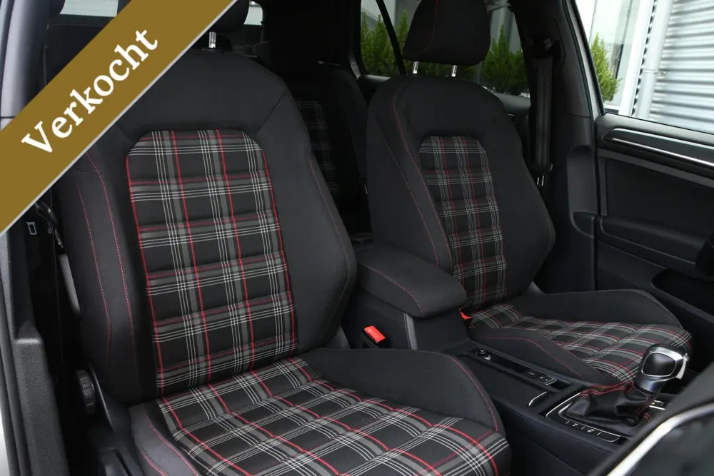 Volkswagen Golf 2.0 TSI GTI Performance PANO | LED | CARPLAY uit 2020, foto 20
