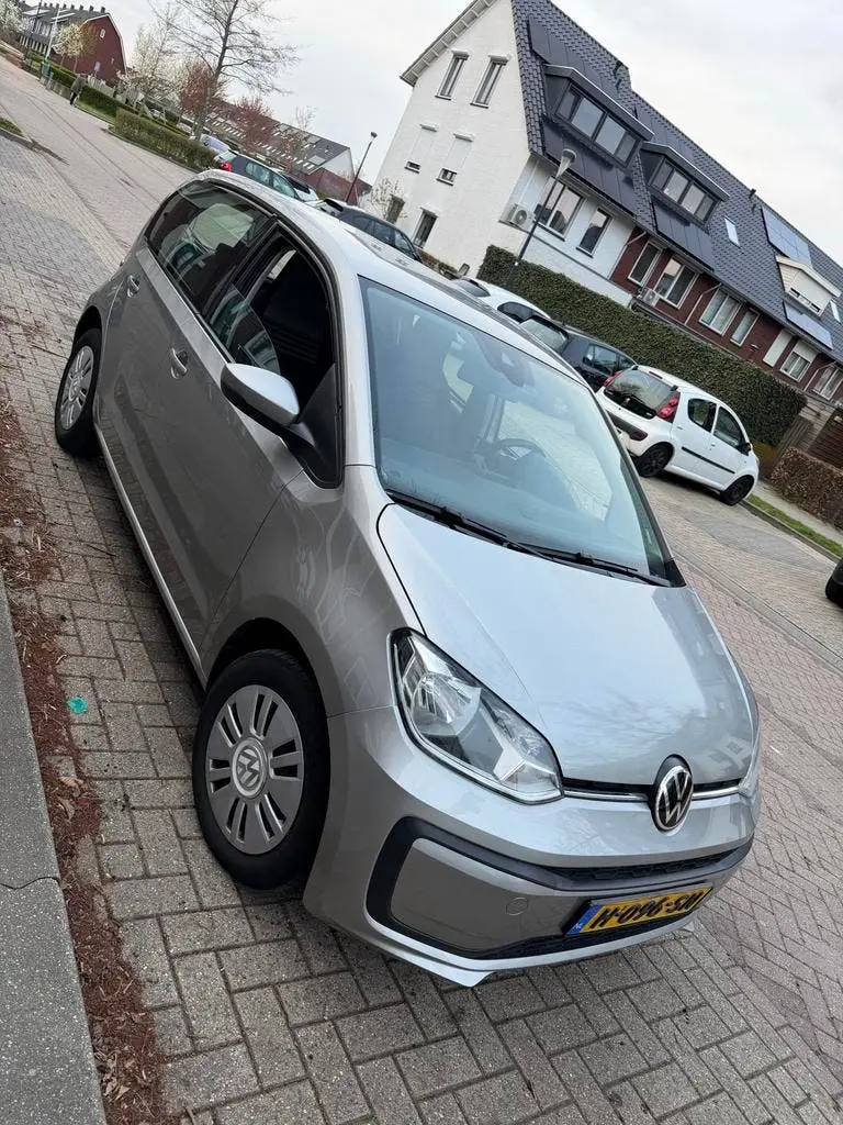 Volkswagen Up! 1.0 60PK 4D BMT 2020 Grijs uit 2020, foto 2