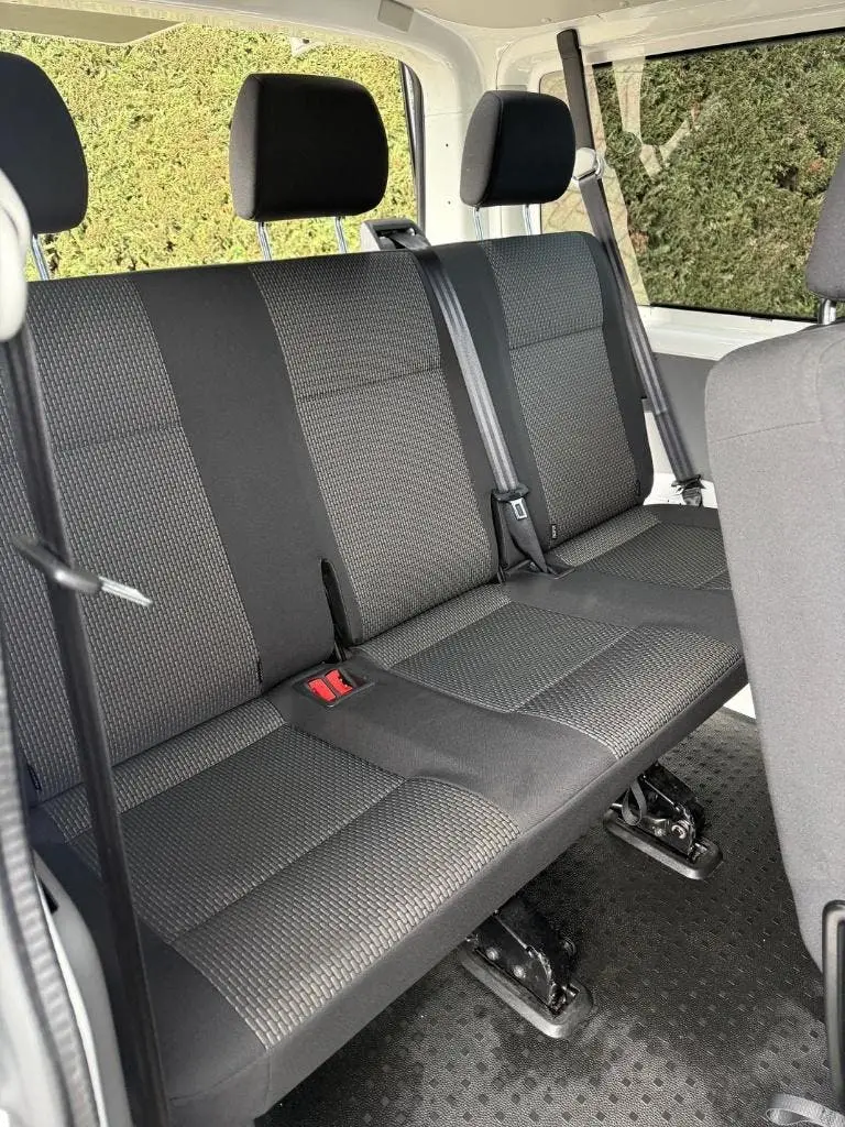 Volkswagen Transporter Kombi 2.0 TDI 110pk L1h1 9-persoons uit 2022, foto 20