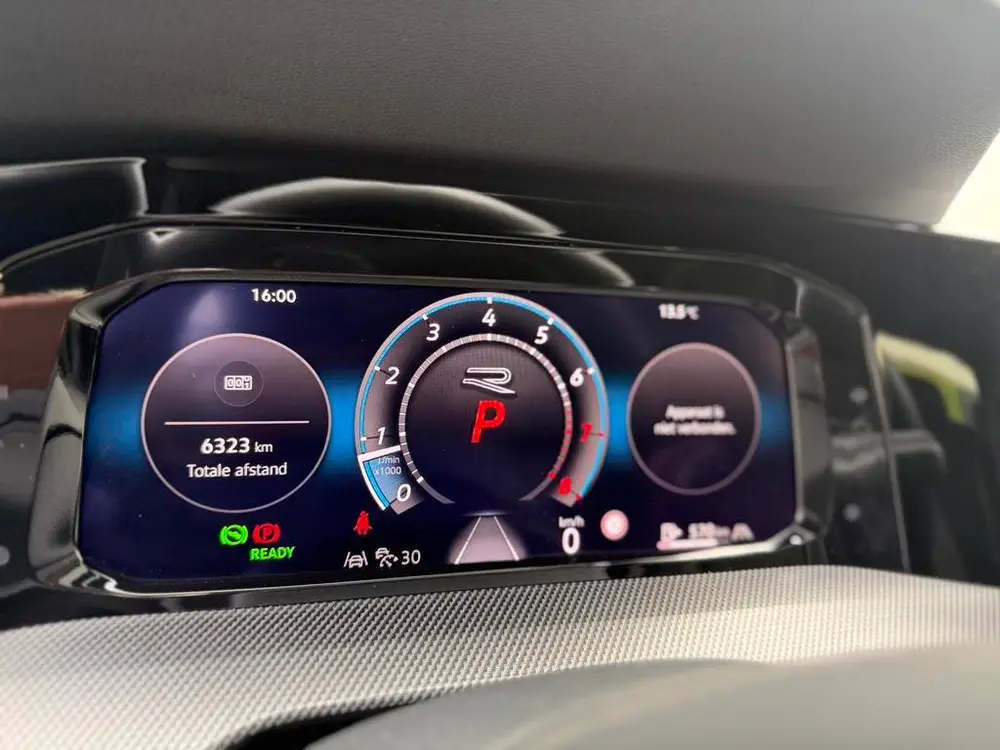 Volkswagen Golf 8.5 1.5 eTSI R-Line 150PK | Pano | 360 | H&K uit 2025, foto 17