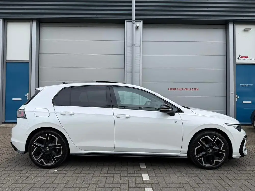 Volkswagen Golf 8.5 1.5 eTSI R-Line 150PK | Pano | 360 | H&K uit 2025, foto 6