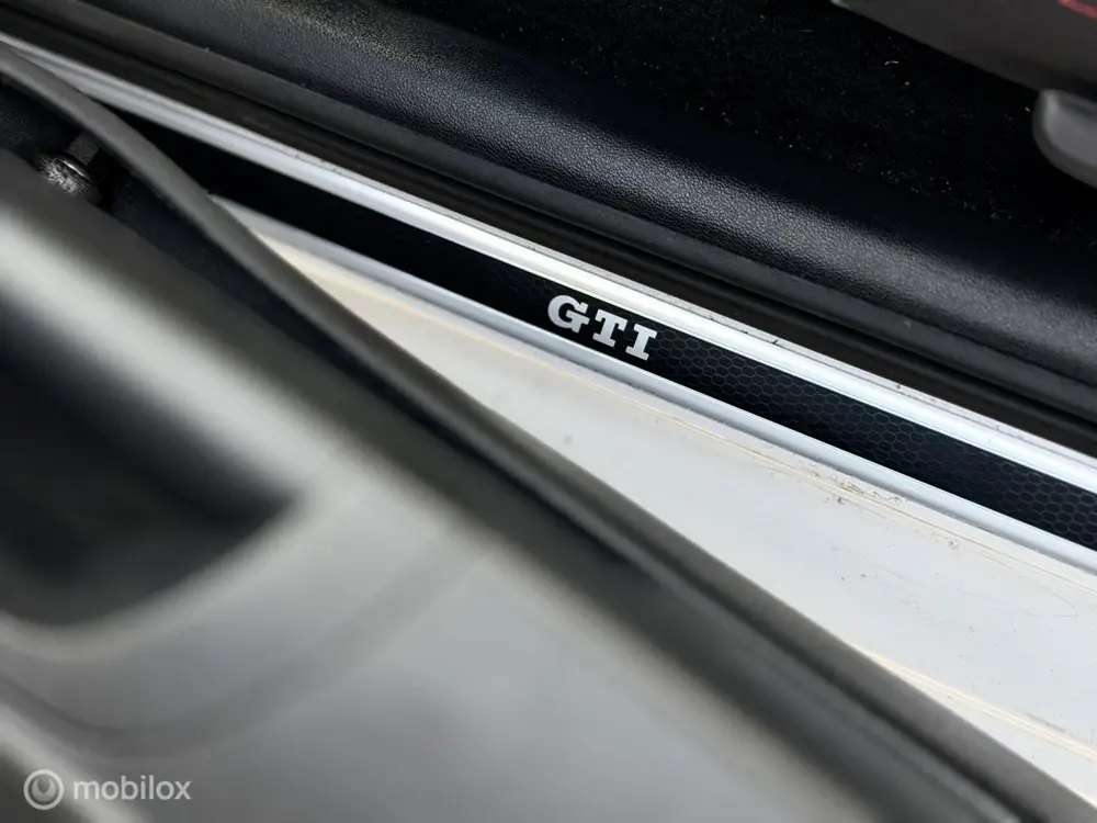 Volkswagen Up! 1.0 TSI GTI | Stuurverwarming | 116 PK uit 2019, foto 15