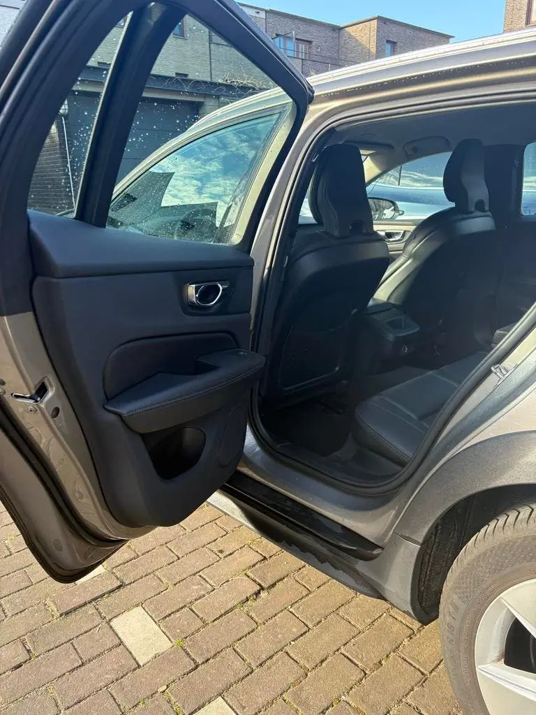 Volvo V60 Cross Country V60 D4 190pk AWD Geartronic 2019 Grijs Cro uit 2019, foto 7