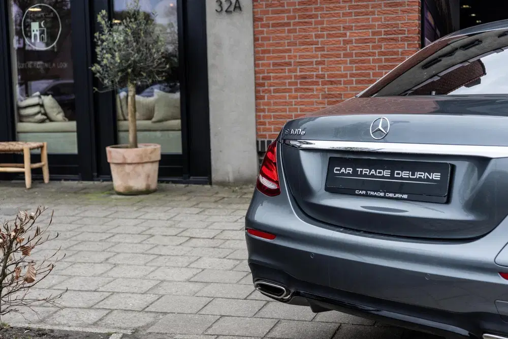 Mercedes-Benz E-Klasse Mercedes E-klasse 300 e AMG Pano uit 2020, foto 10