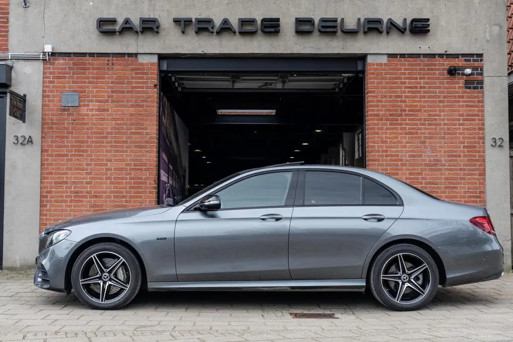 Mercedes-Benz E-Klasse Mercedes E-klasse 300 e AMG Pano uit 2020, foto 4