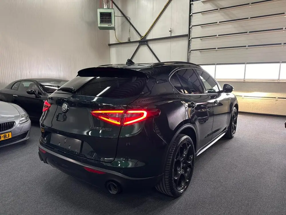 Alfa Romeo Stelvio Stelvio 2.0 T 206KW 280 PK 2021 Q4 Groen Veloce Stoelen uit 2021, foto 10