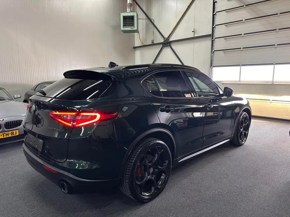 Alfa Romeo Stelvio Stelvio 2.0 T 206KW 280 PK 2021 Q4 Groen Veloce Stoelen uit 2021, foto 11
