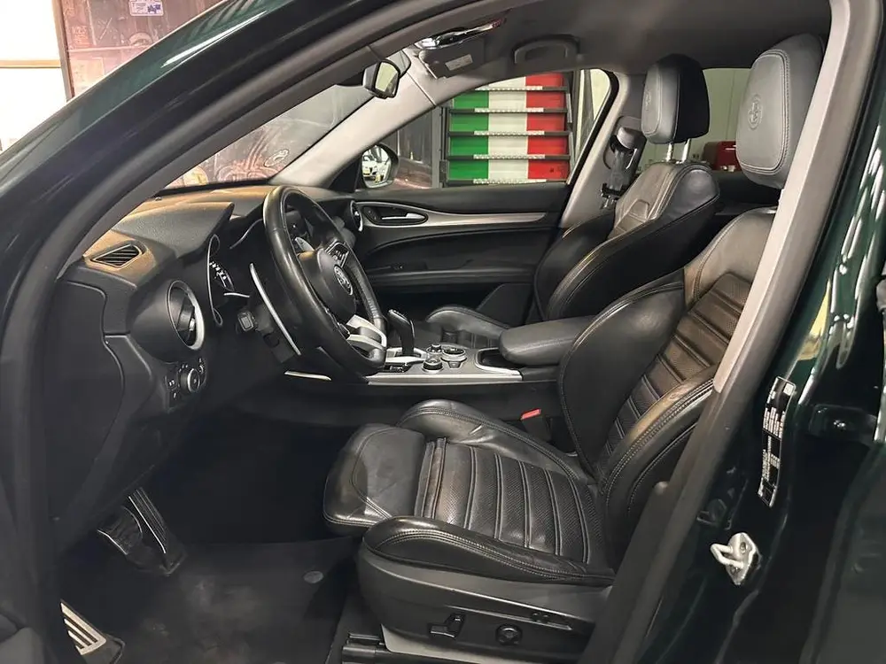 Alfa Romeo Stelvio Stelvio 2.0 T 206KW 280 PK 2021 Q4 Groen Veloce Stoelen uit 2021, foto 17