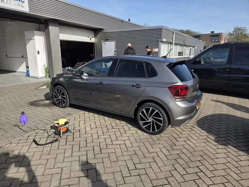Volkswagen Polo 1.0 TSI 95pk 2020 Grijs R pakket. uit 2020, foto 3