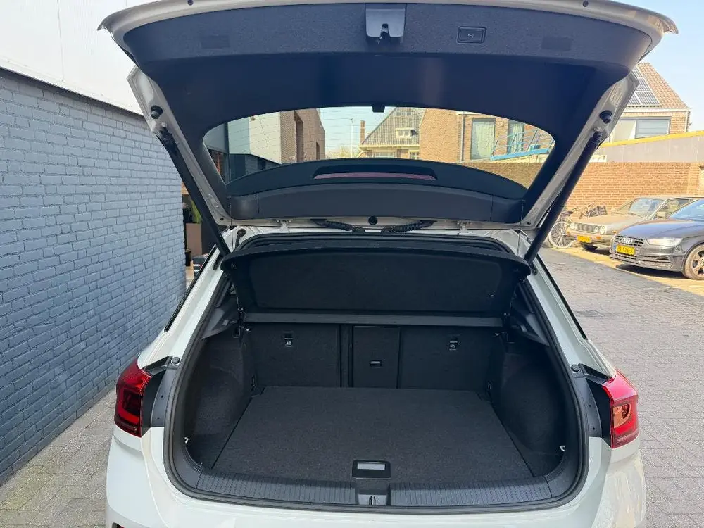 Volkswagen T-Roc R 2.0 TSI 300PK 4M PANO AKRA KEYLESS ACC IQ uit 2022, foto 17