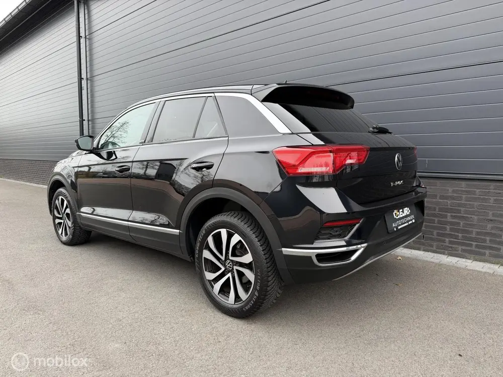 Volkswagen T-Roc 1.5 TSI DSG Active CLIMA*CARPLAY*PDC*STOELV uit 2021, foto 4