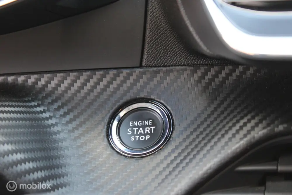 Peugeot 208 1.2 PureTech Blue Lease Allure uit 2020, foto 4