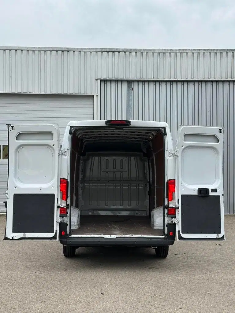 Opel Movano CC 2.2 Diesel 140pk L4 S&S Zwaar 2023 Wit uit 2023, foto 13