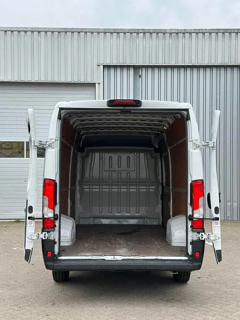 Opel Movano CC 2.2 Diesel 140pk L4 S&S Zwaar 2023 Wit uit 2023, foto 14