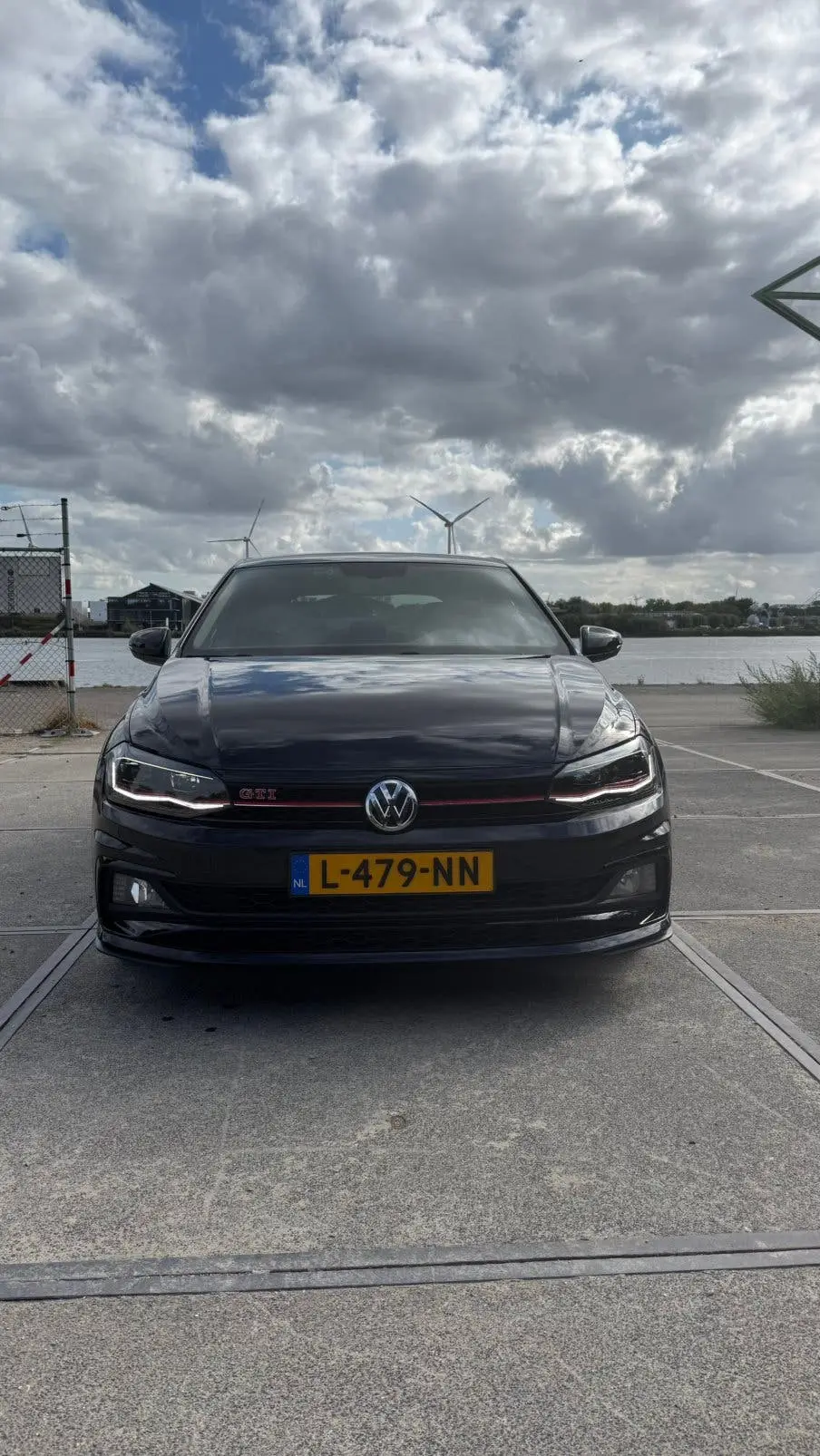 Volkswagen Polo gti 2.0 TSI 200pk 6-DSG 2019 Zwart uit 2019, foto 2