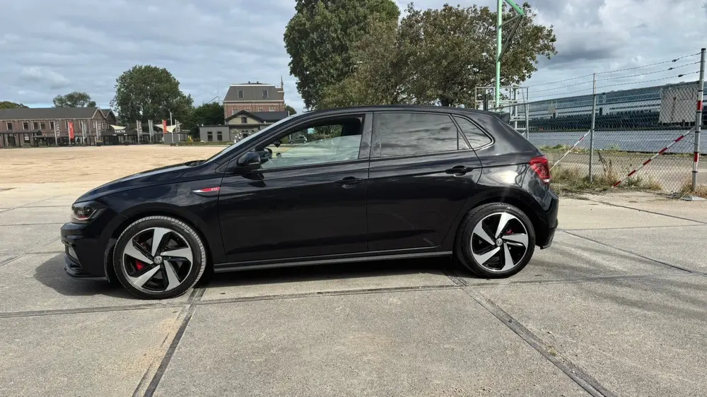 Volkswagen Polo gti 2.0 TSI 200pk 6-DSG 2019 Zwart uit 2019, foto 3