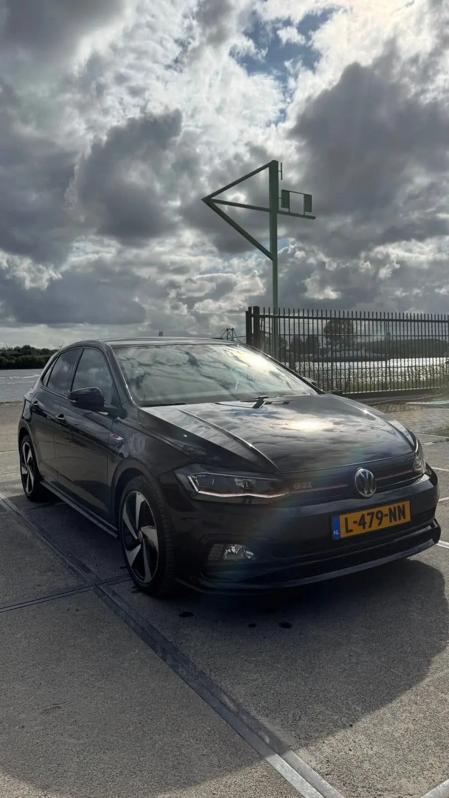 Volkswagen Polo gti 2.0 TSI 200pk 6-DSG 2019 Zwart uit 2019, foto 7