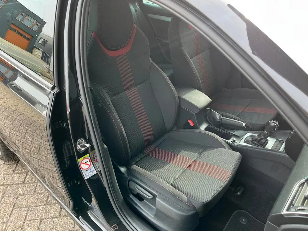 Skoda Octavia Octavia 1.5 TSI Greentech Sport Business uit 2020, foto 12