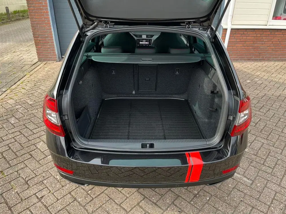Skoda Octavia Octavia 1.5 TSI Greentech Sport Business uit 2020, foto 13