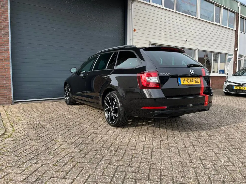 Skoda Octavia Octavia 1.5 TSI Greentech Sport Business uit 2020, foto 4