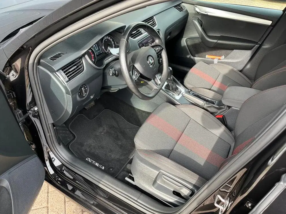 Skoda Octavia Octavia 1.5 TSI Greentech Sport Business uit 2020, foto 7