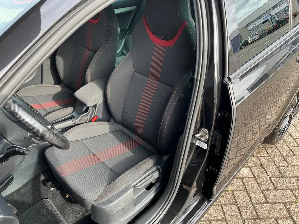 Skoda Octavia Octavia 1.5 TSI Greentech Sport Business uit 2020, foto 8
