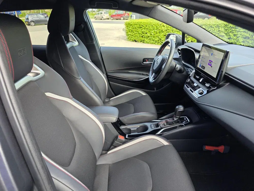 Toyota Corolla 1.8 Hybrid 140 Hybrid GR-Sport uit 2023, foto 12