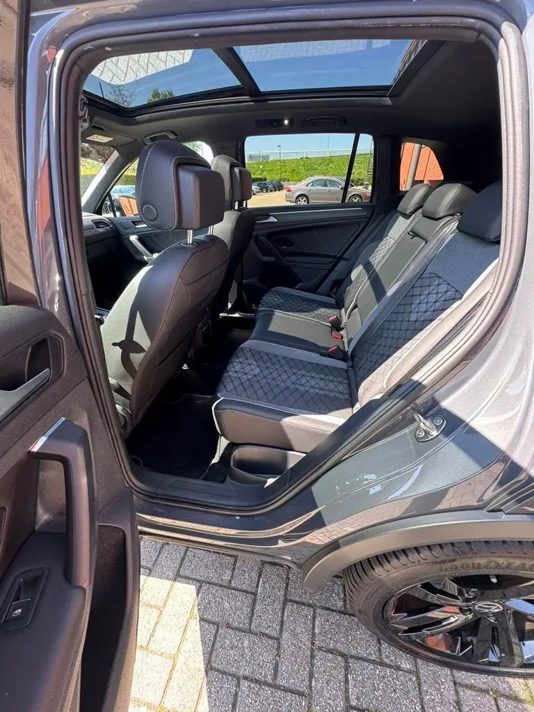 Volkswagen Tiguan 2.0 TSI 4Motion DSG R-Line uit 2023, foto 20