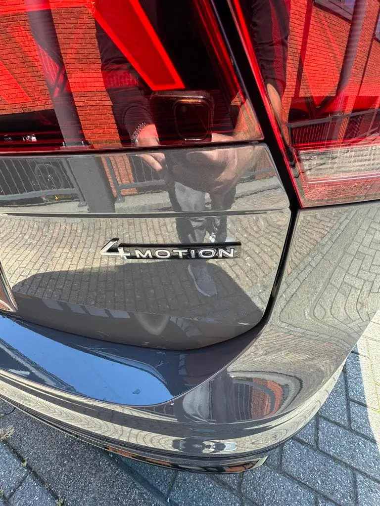 Volkswagen Tiguan 2.0 TSI 4Motion DSG R-Line uit 2023, foto 7