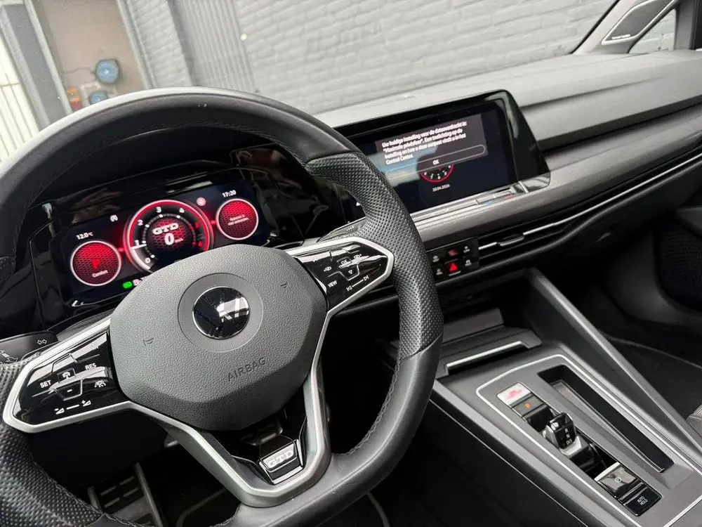Volkswagen Golf 2.0D 147KW Dsg7 2021 Zwart uit 2021, foto 10