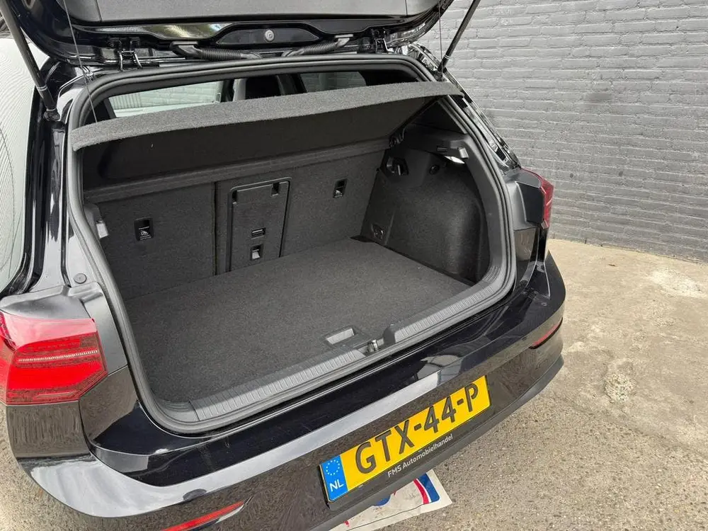 Volkswagen Golf 2.0D 147KW Dsg7 2021 Zwart uit 2021, foto 9