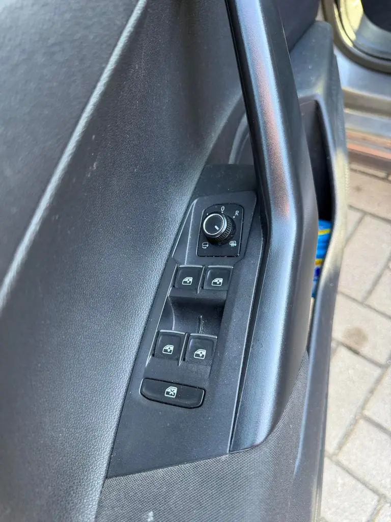 Volkswagen Polo 1.6 TDI 95pk 7-DSG 2021 R-line uit 2021, foto 6