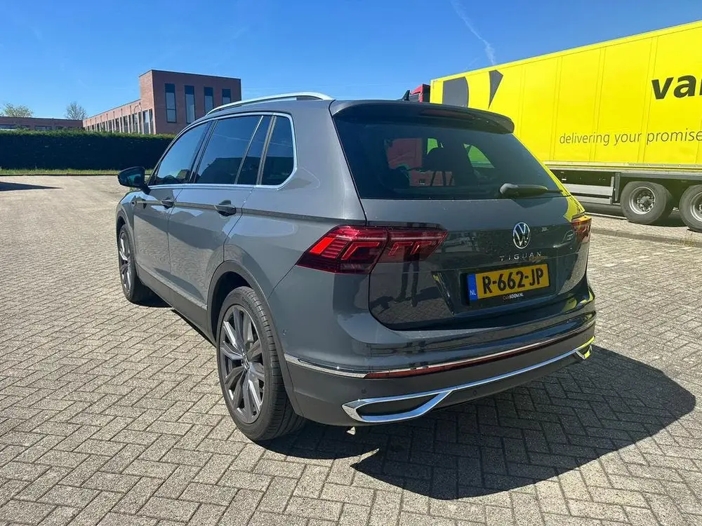 Volkswagen Tiguan 1.5 TSI ACT 150pk DSG 2020 Grijs uit 2020, foto 10