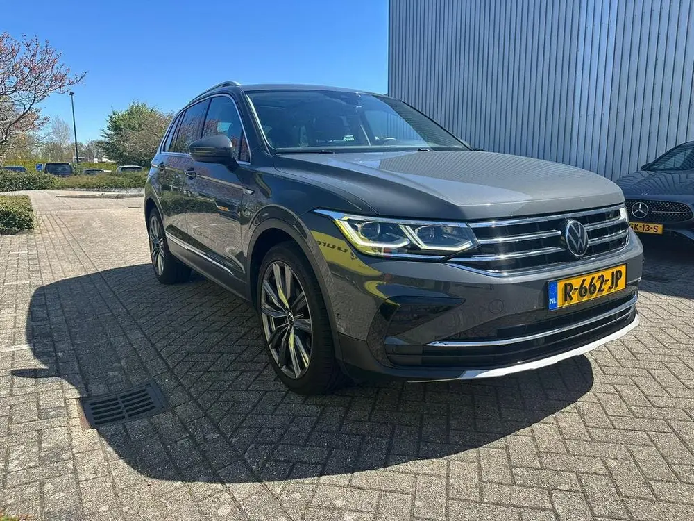 Volkswagen Tiguan 1.5 TSI ACT 150pk DSG 2020 Grijs uit 2020, foto 6