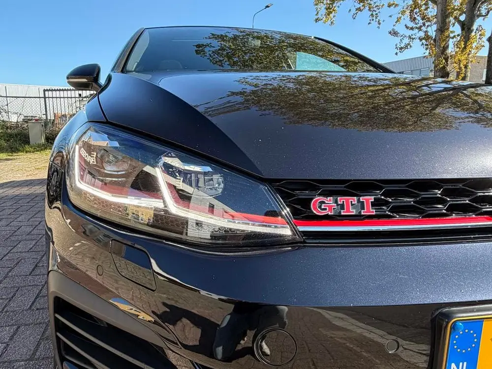 Volkswagen Golf VII Golf 7.5 GTI 2.0 TSI 245pk 7-DSG 5D 2019 Full Ops uit 2019