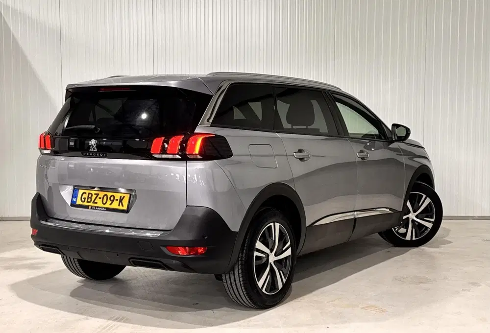 Peugeot 5008 1.2 PureTech Active Pack Business uit 2023, foto 2