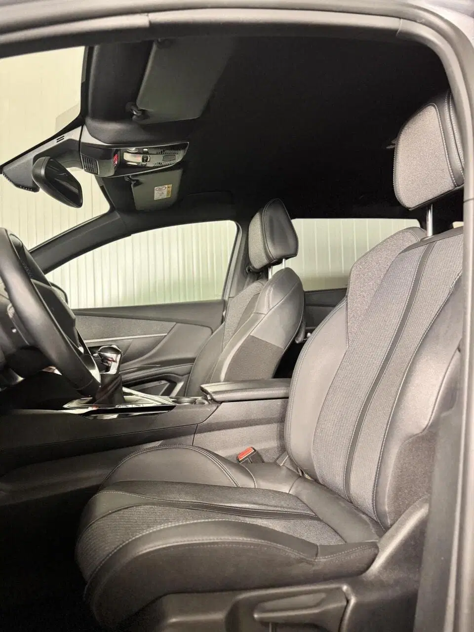 Peugeot 5008 1.2 PureTech Active Pack Business uit 2023, foto 9