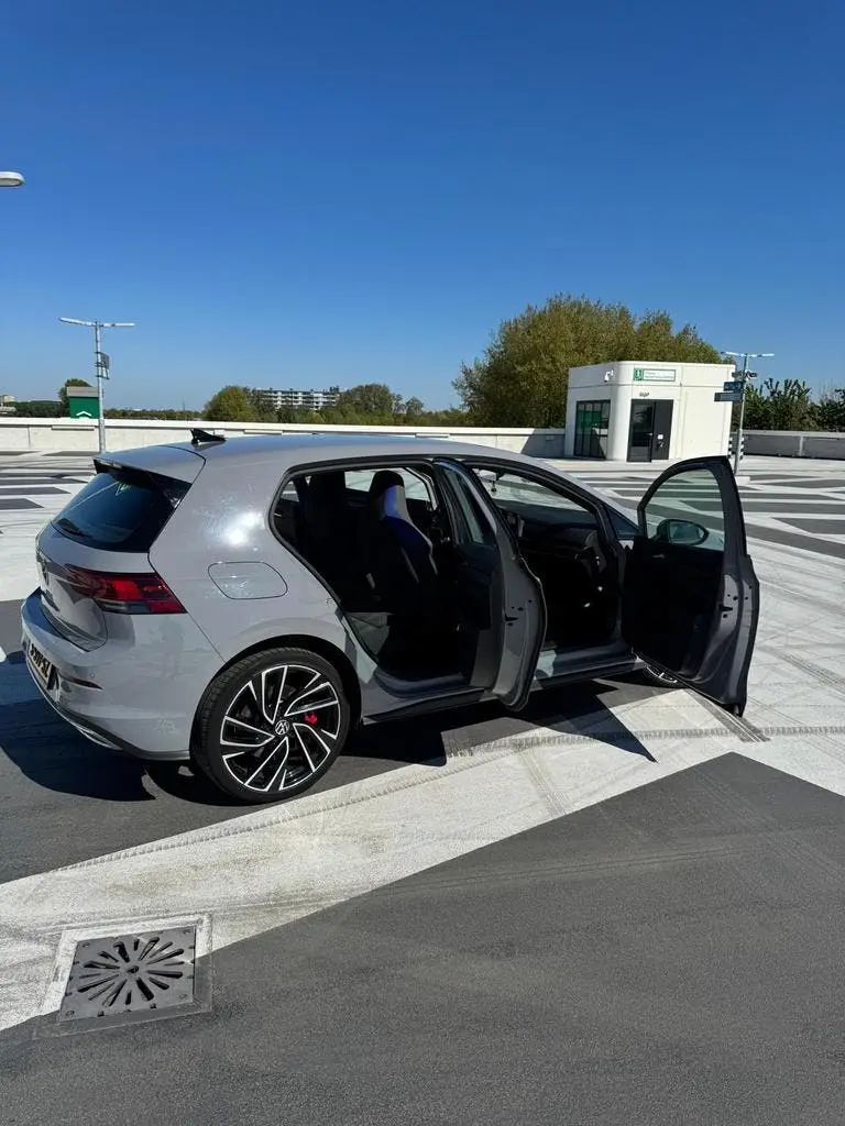 Volkswagen Golf 1.4 Ehybrid 245pk DSG 2021 Grijs uit 2021, foto 9