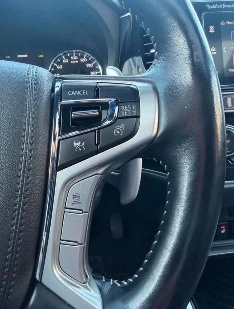 Mitsubishi Outlander 2.4 Hybrid | 4x4 | Trekhaak uit 2019, foto 11