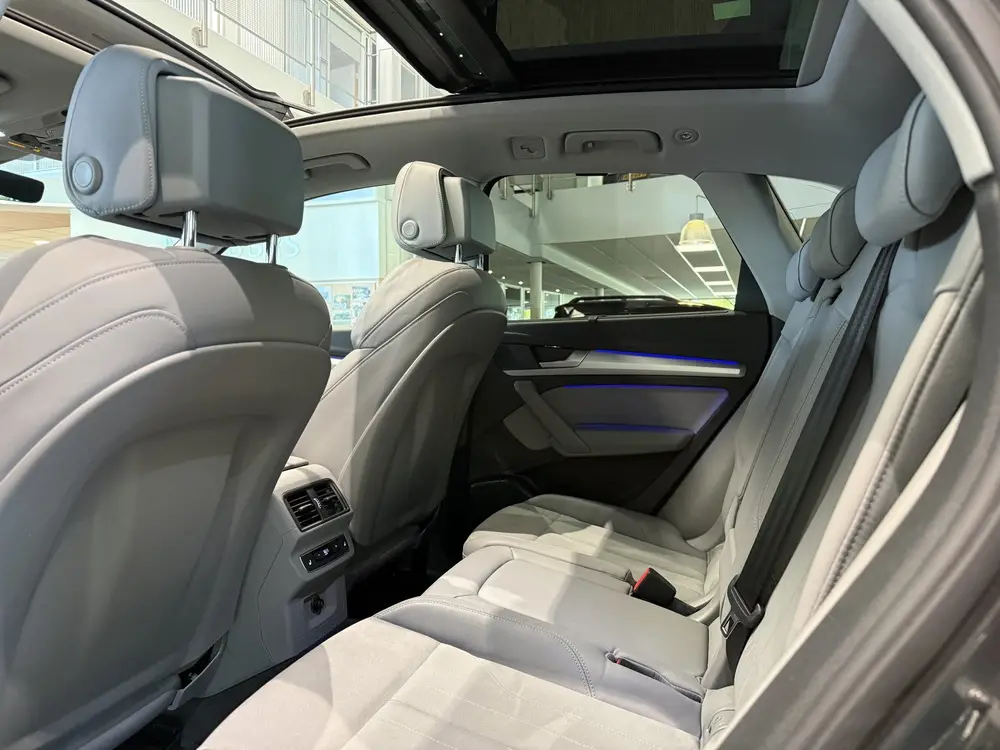 Audi Q5 50 TFSI e S edition uit 2021, foto 10