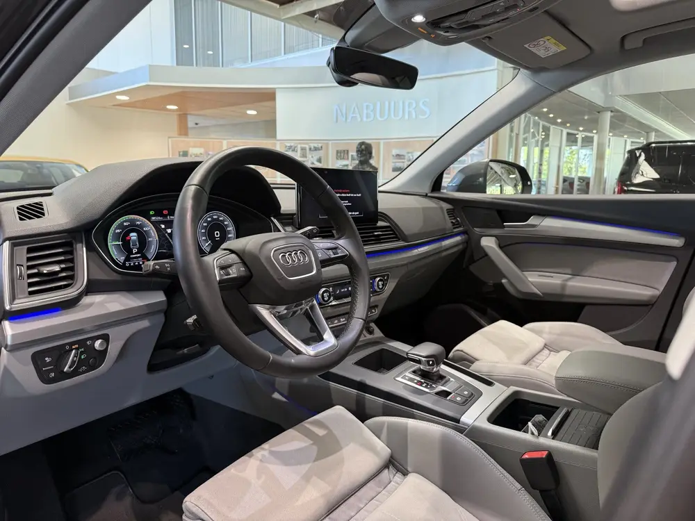 Audi Q5 50 TFSI e S edition uit 2021, foto 2
