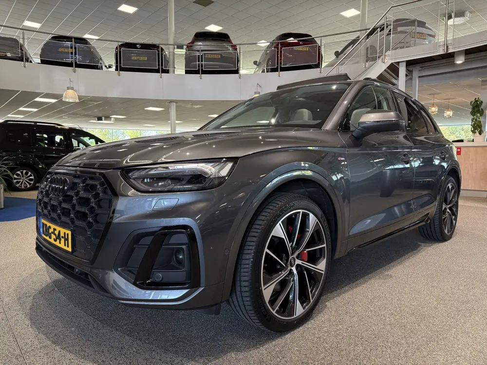 Audi Q5 50 TFSI e S edition uit 2021, foto 3